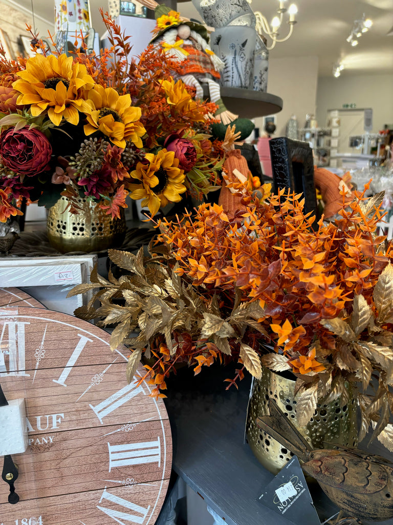 AUTUMN DECORATIONS